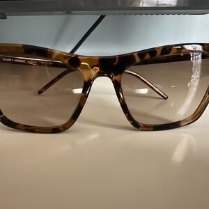 Saint Laurent Brown Tortoise Sunglasses/polarized/with case